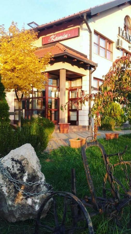 Pansion Kamin Bed and Breakfast Lukavica Buitenkant foto