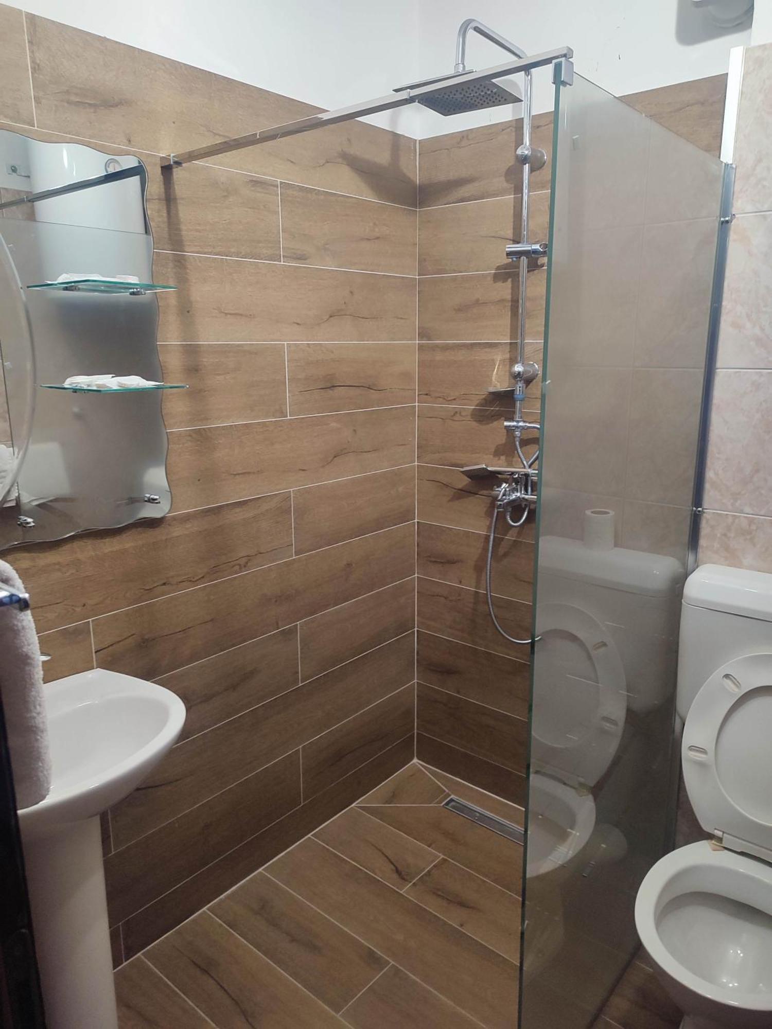 Pansion Kamin Bed and Breakfast Lukavica Buitenkant foto