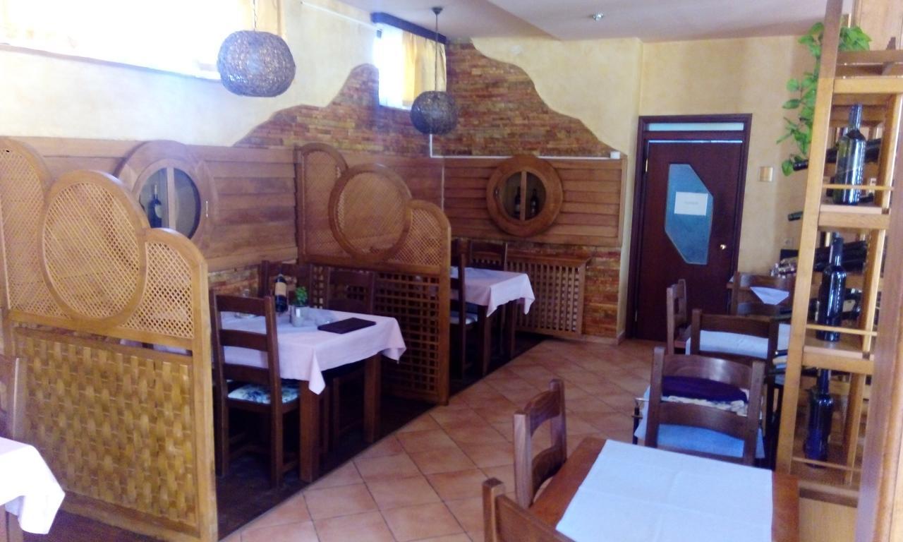Pansion Kamin Bed and Breakfast Lukavica Buitenkant foto